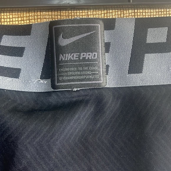 Pants‎ - Picture 3 of 4